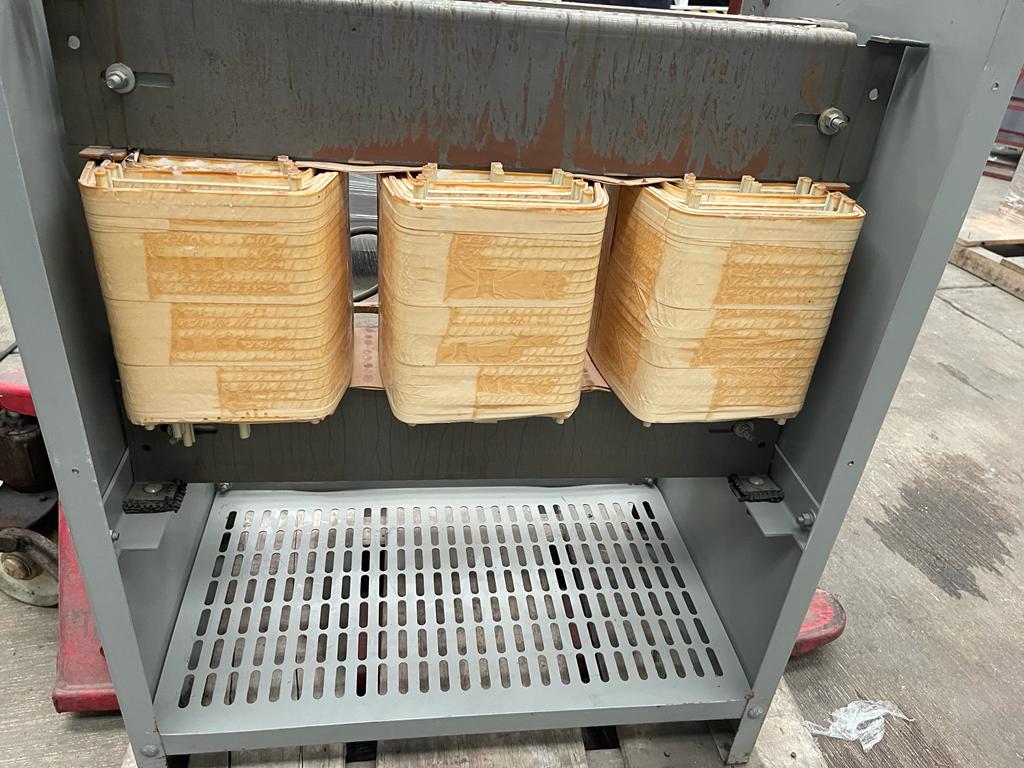 Transformador 150 KVA Emerson T1193H150S