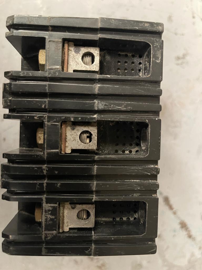 Interruptor Termomagnético FA 15 A