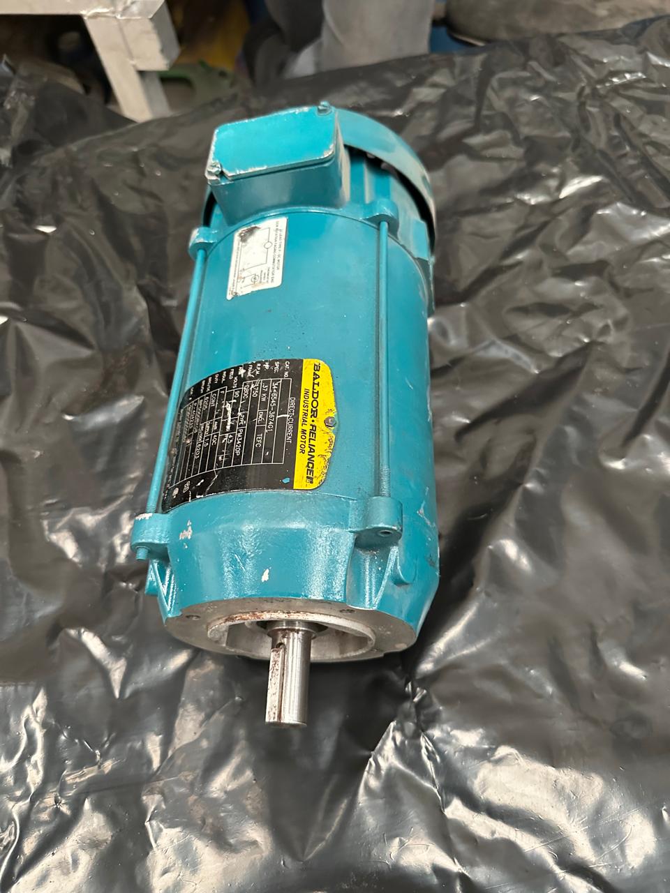 Motor de Corriente Directa 0.37 KW Baldor 34-6545-3674G1