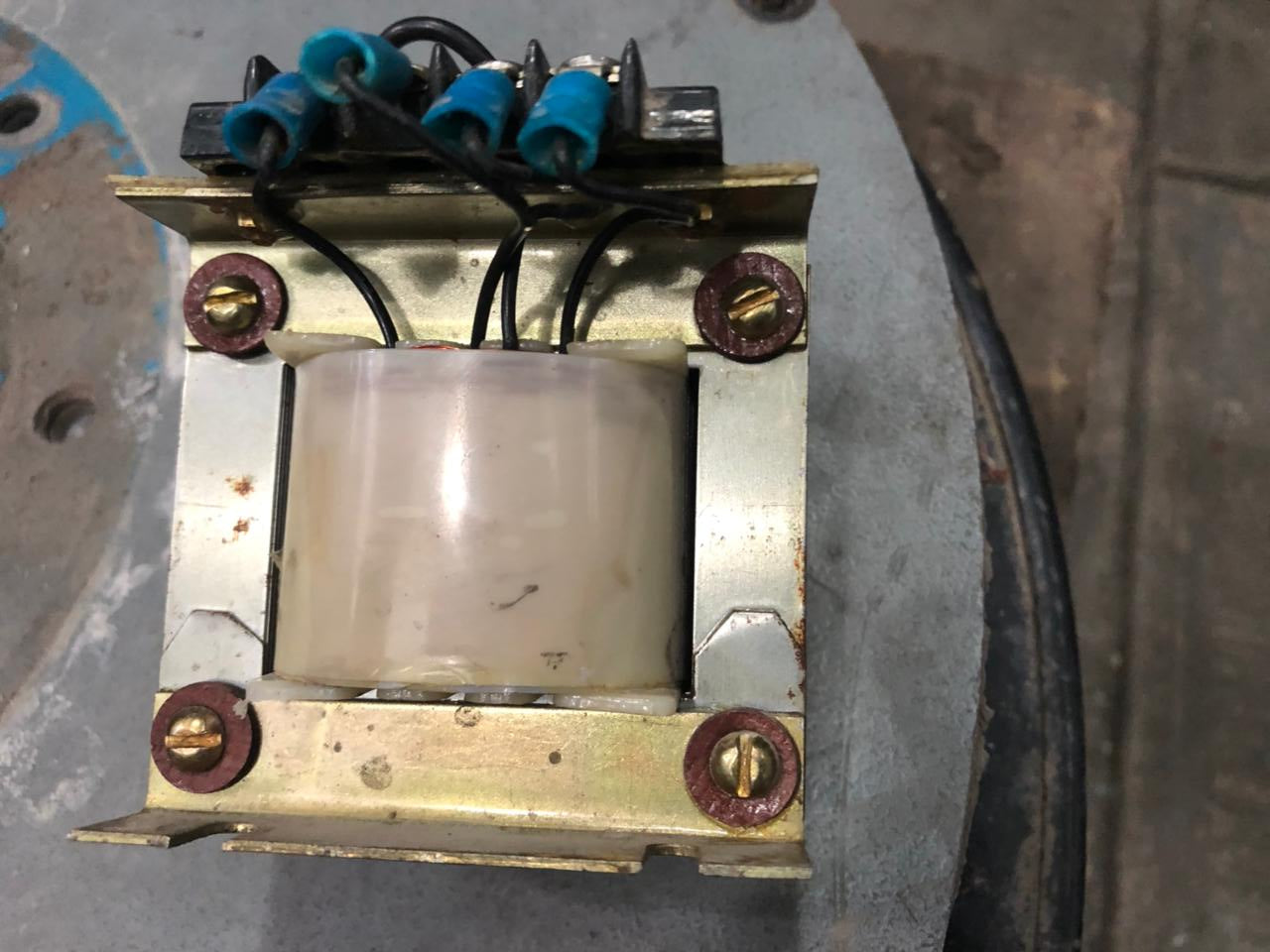 Transformador de Control Marca TM2000.