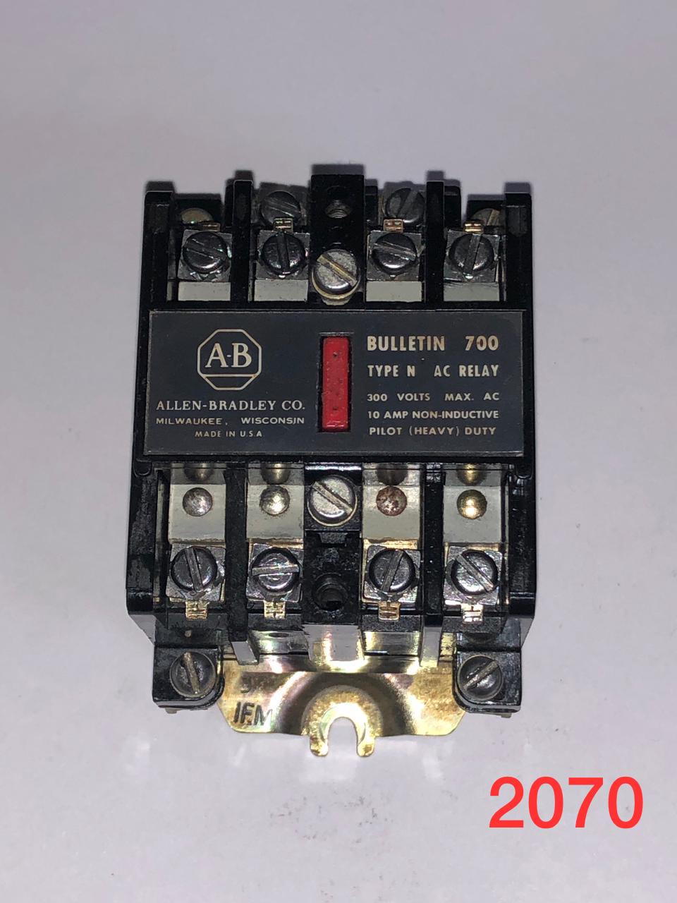 Contactor Allen Bradley 700-N400A1