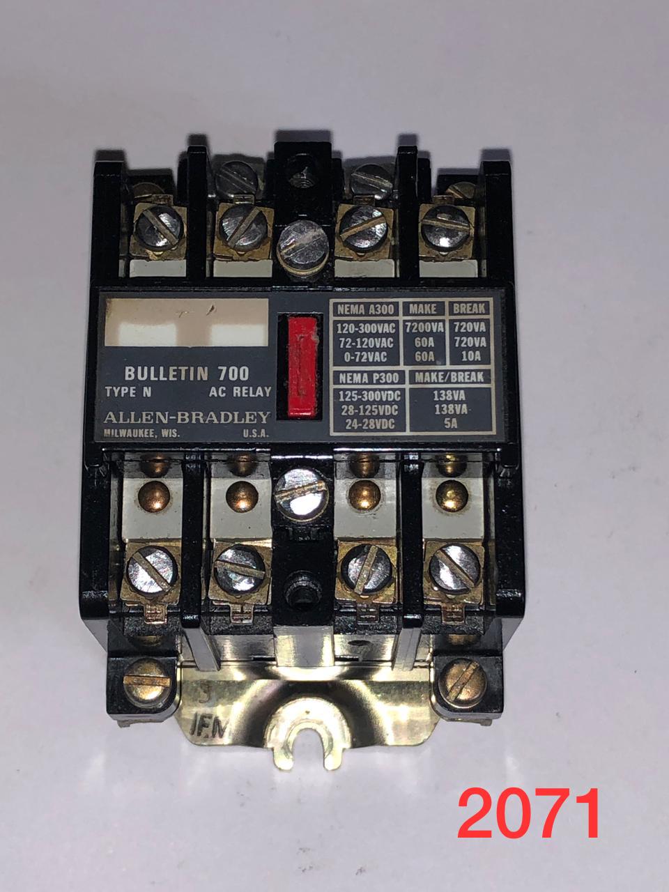 Contactor Allen Bradley 700-N400A1