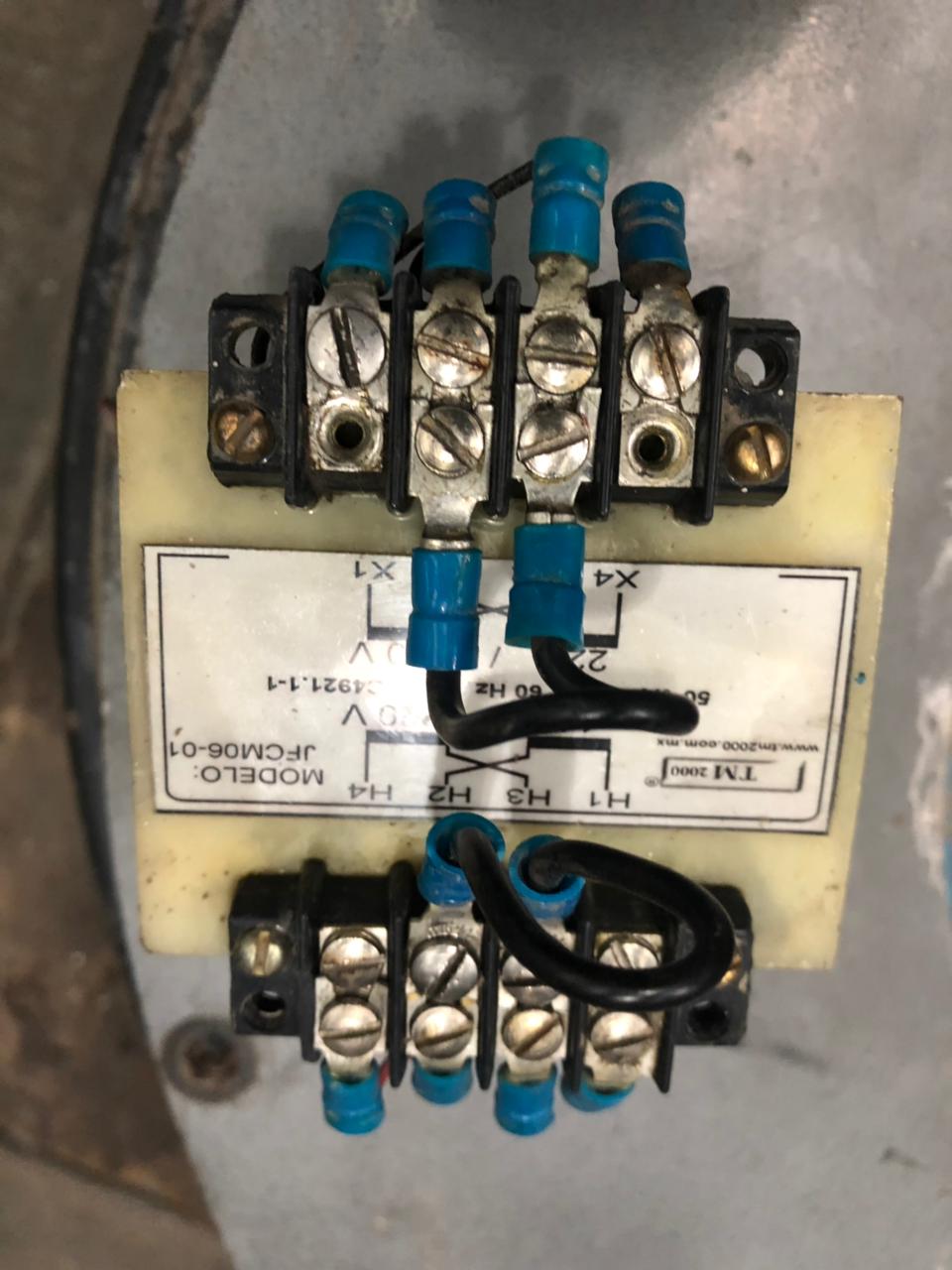 Transformador de Control Marca TM2000.