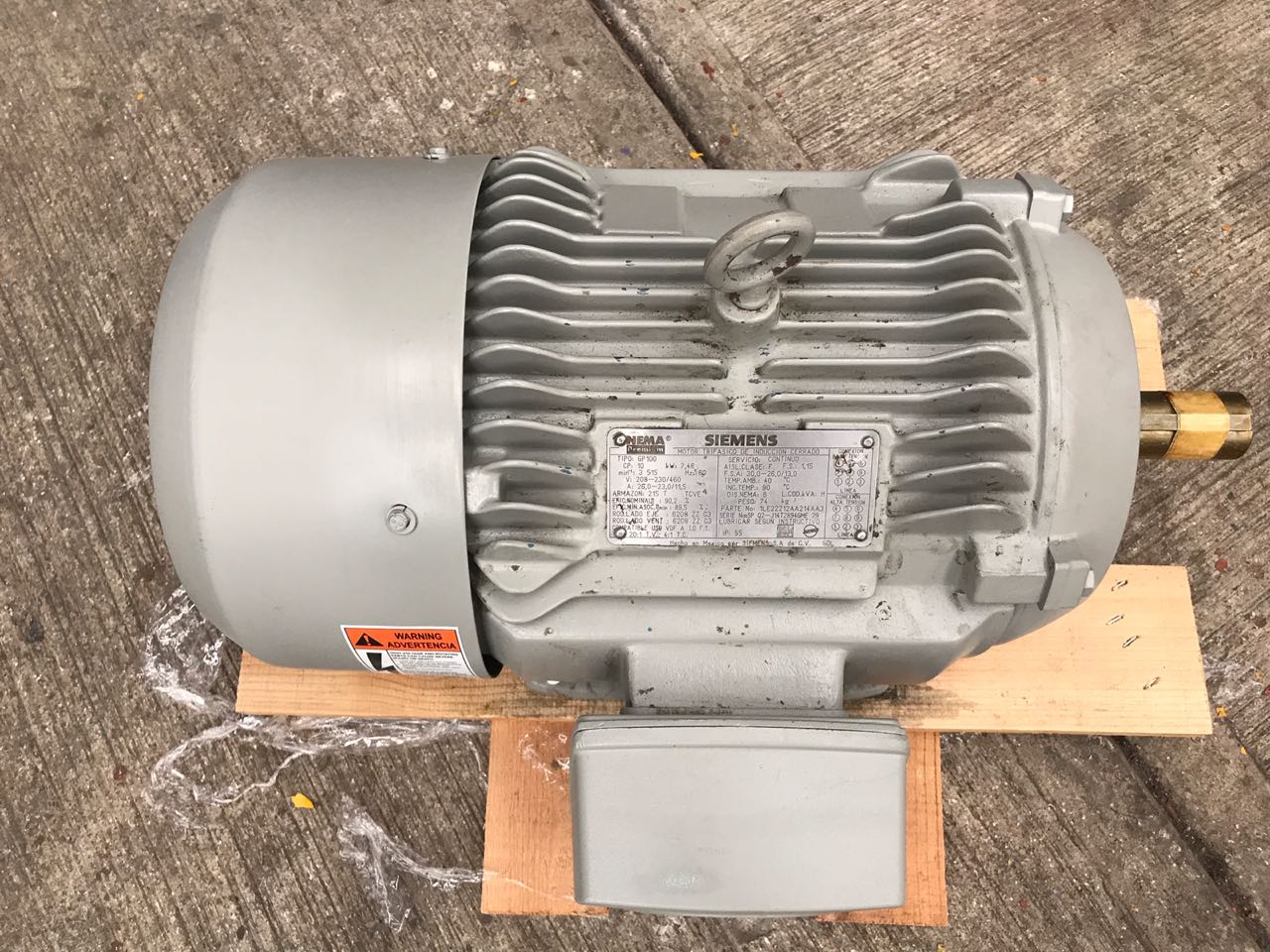 Motor de Corriente Alterna 10 HP Siemens 1LE22212AA214AA3