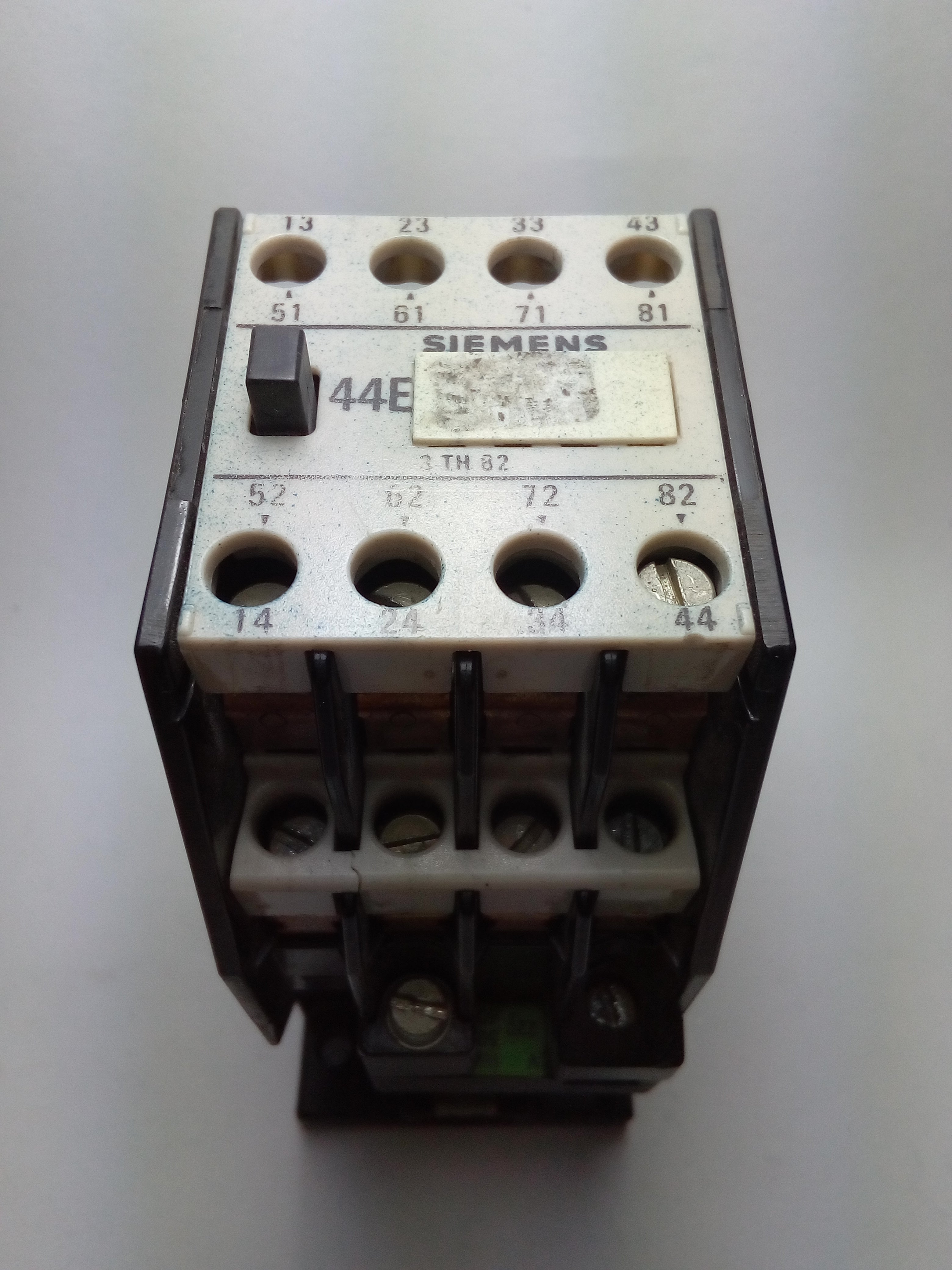 Relevador Siemens 3TH82 44-0A