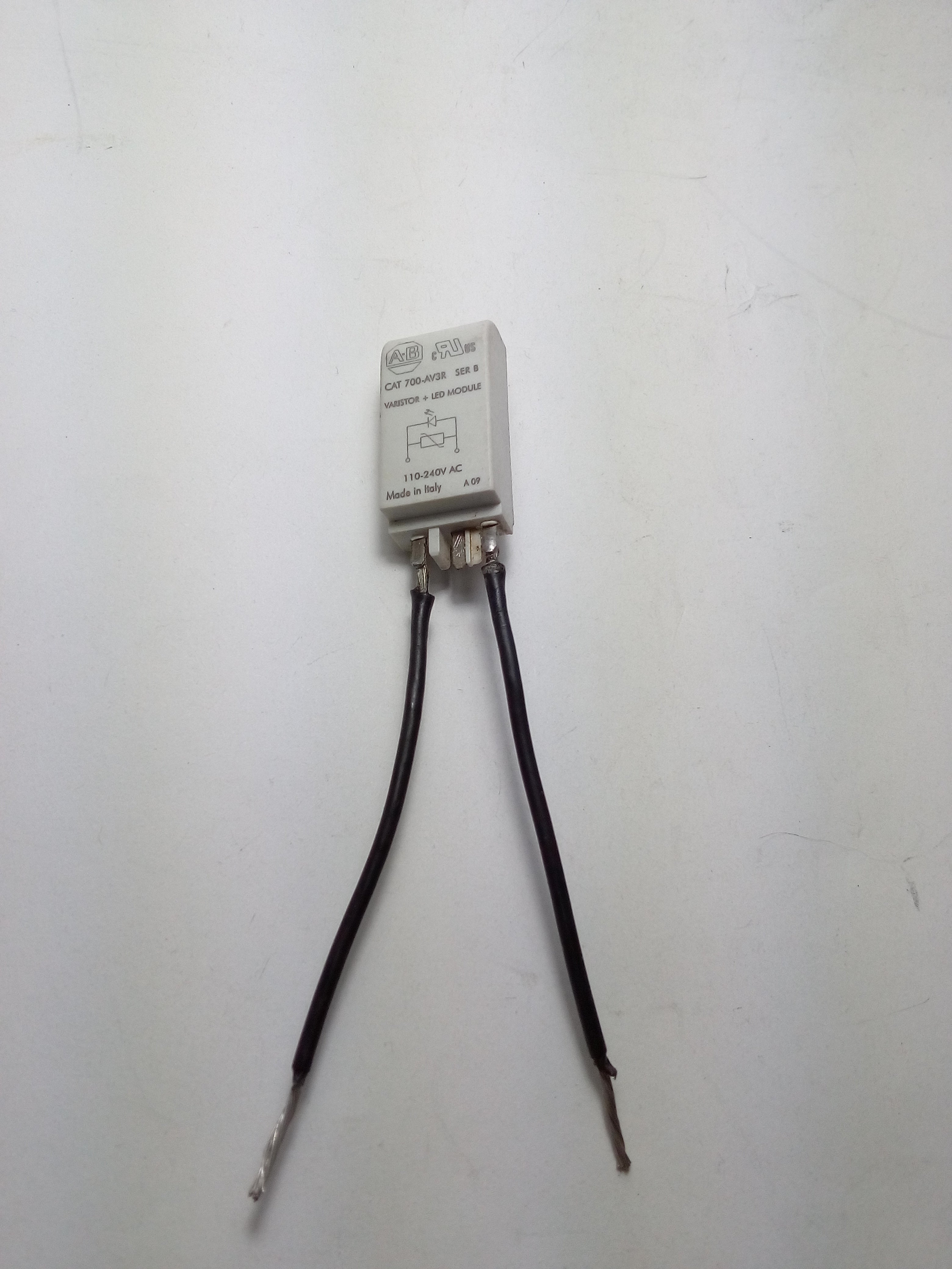 Varistor Allen Bradley 700- AV3R