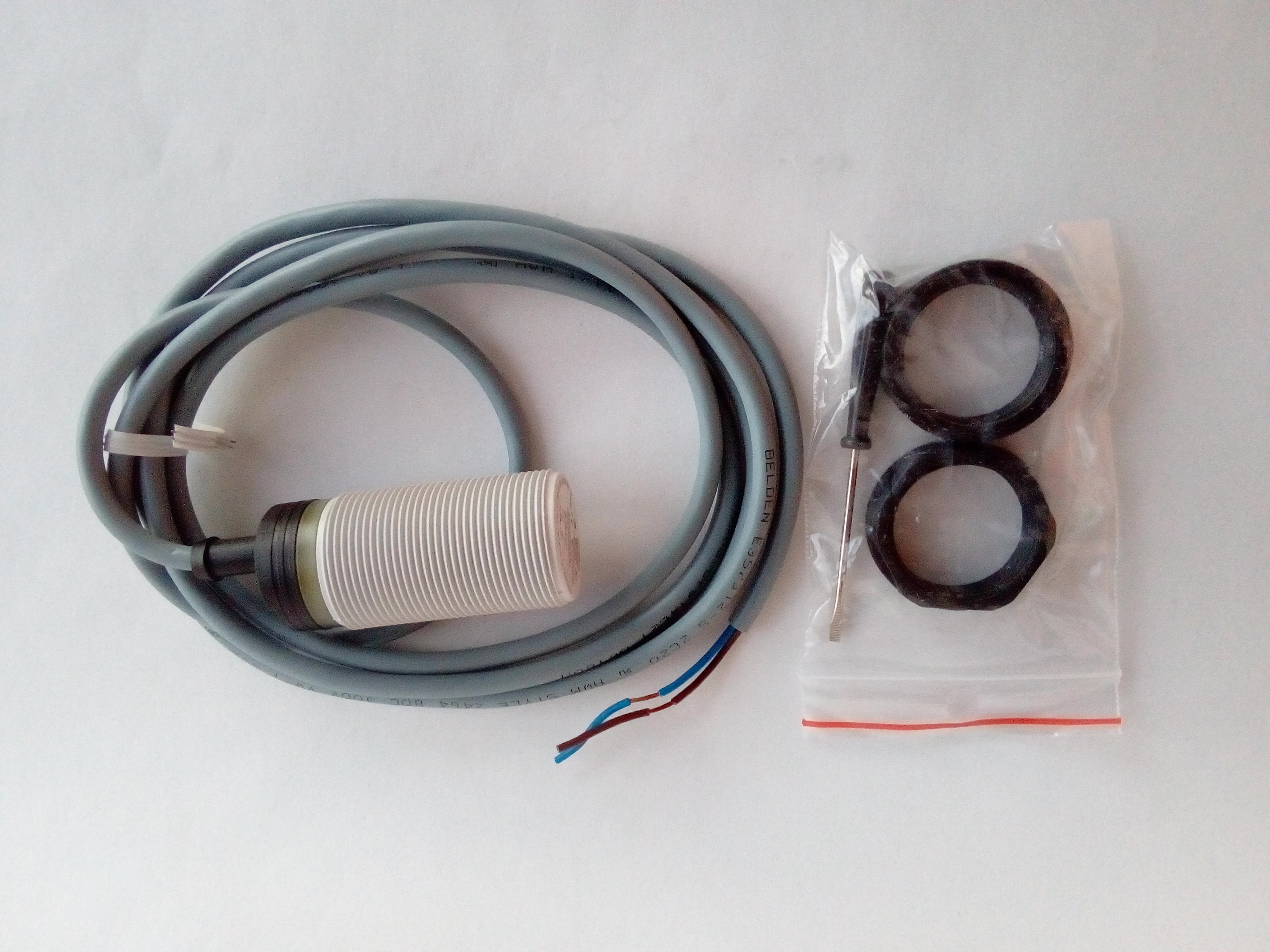 Sensor Capacitivo Carlo Gavazzi EC3016TBAPL