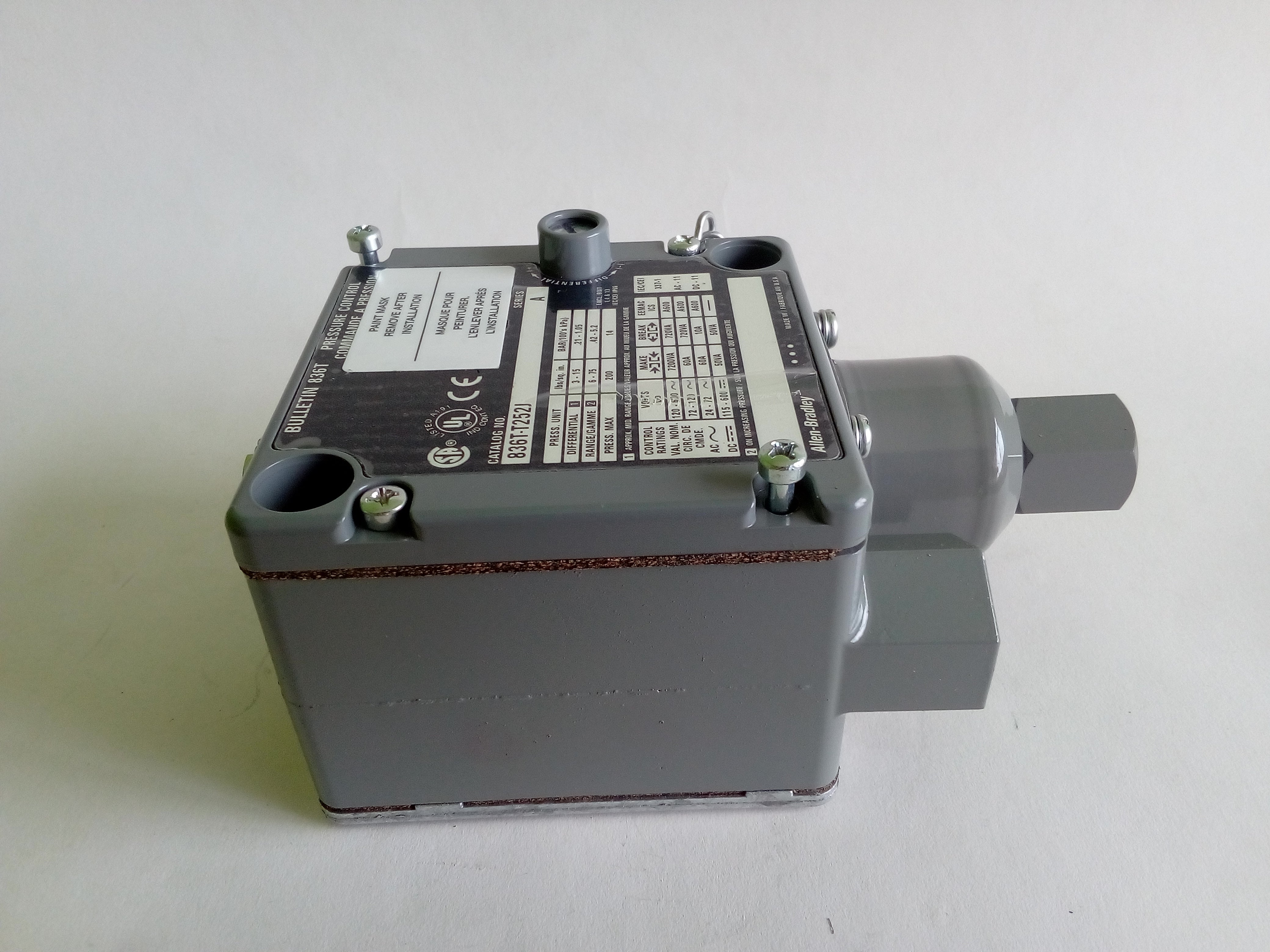 Control de Presión Allen Bradley 836T-T252J