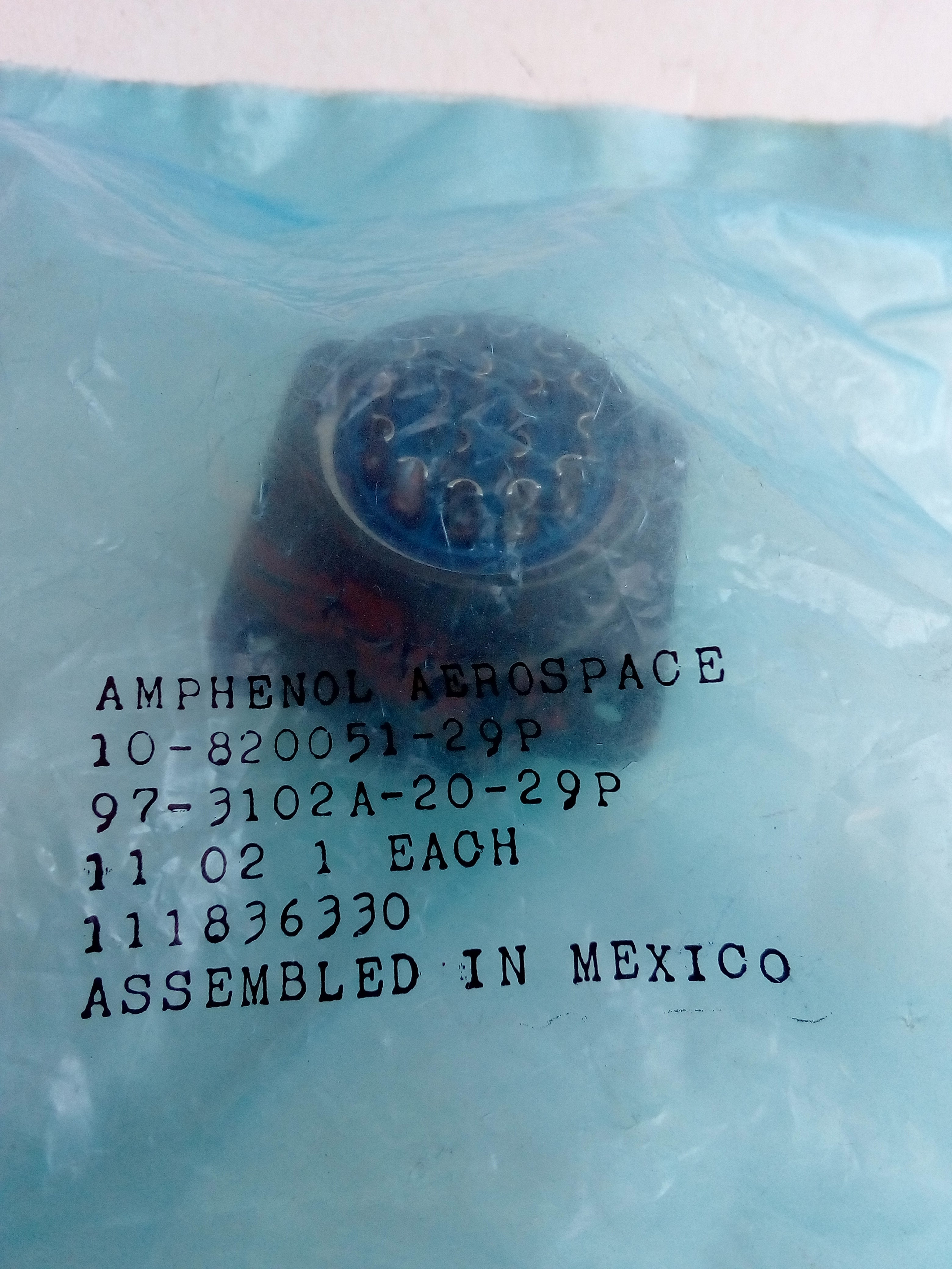 Conector Circular Amphenol Aerospace 97-3102A-20-29P
