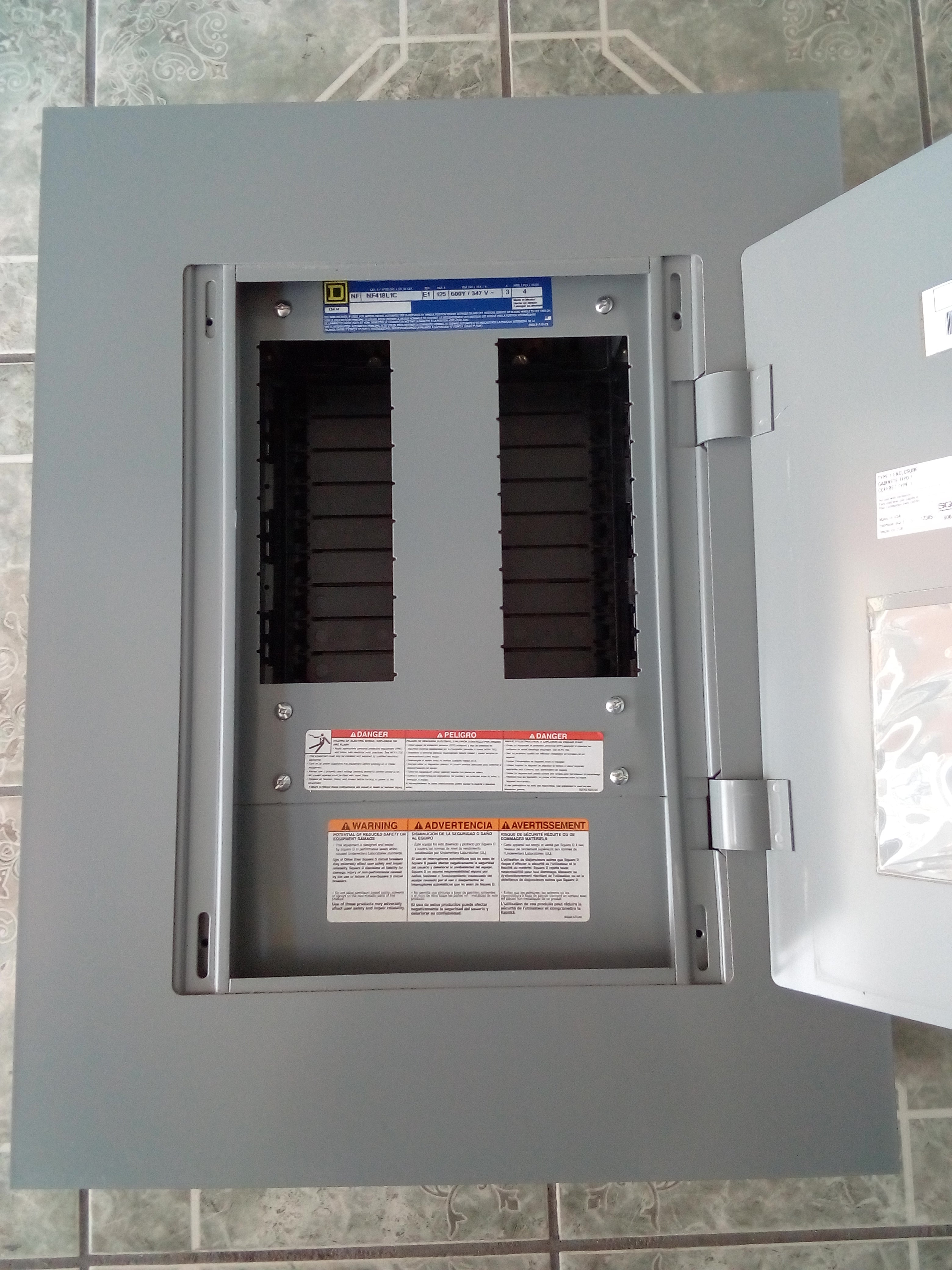 Tablero Square D NF184L12S