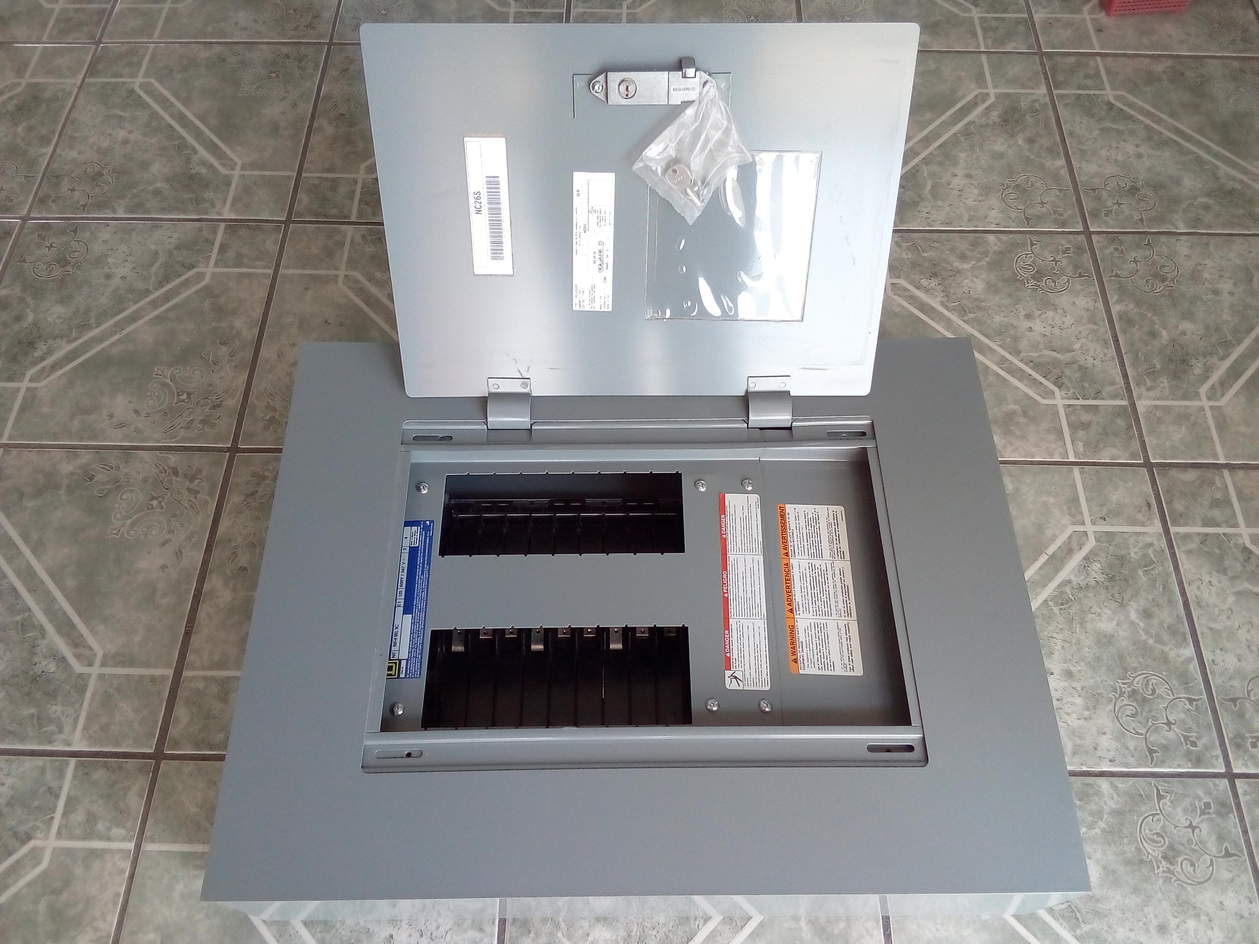 Tablero Square D NF184L12S