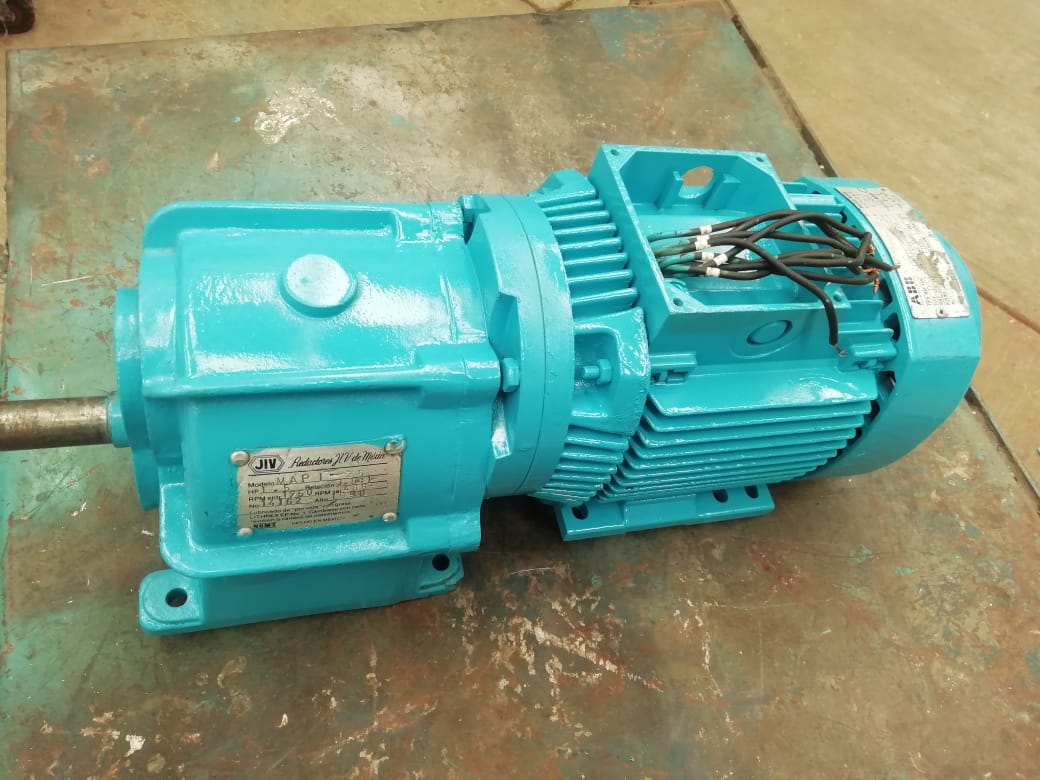 MOTORREDUCTOR ELÉCTRICO DE CORRIENTE ALTERNA MARCA ABB 1/2 HP TIPO.MBTARM90L 220/440 V, 1715 RPM, 5.4/2.7 AMP