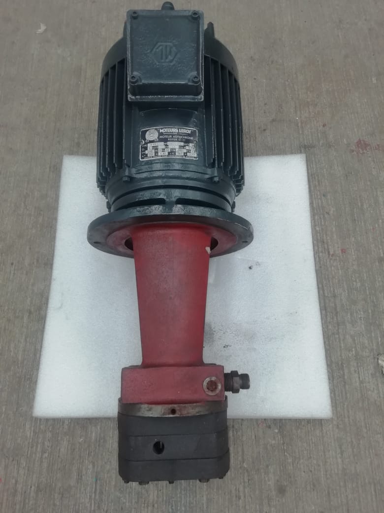 MOTOR ELÉCTRICO DE CORRIENTE ALTERNA MARCA MOTEURS LEROY 1.10kw TIPO.V9051 220/380 V, 1425 RPM, 4.80/2.77 AMP