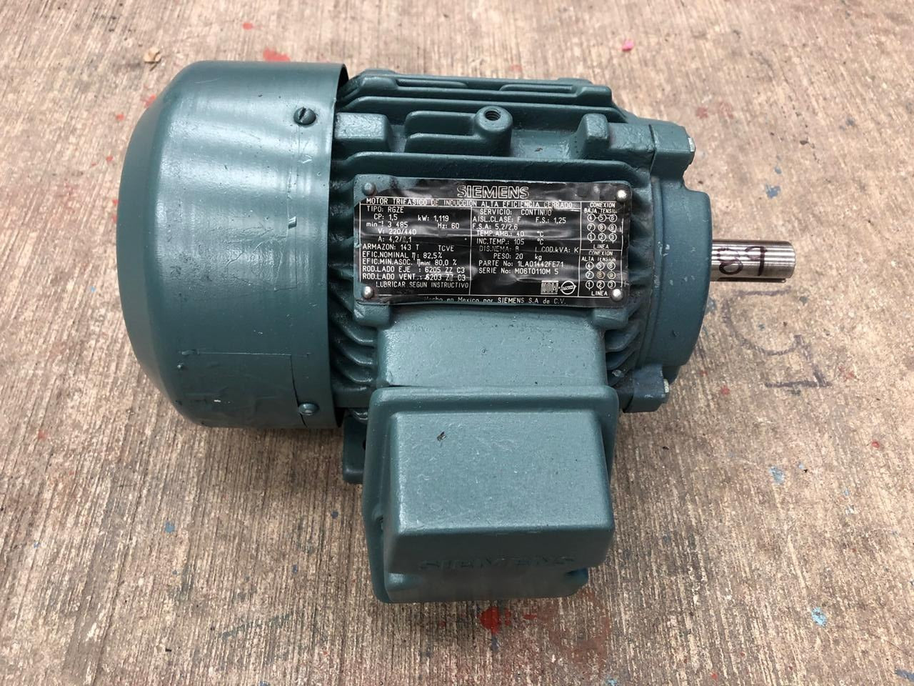 Motor de Corriente Alterna 1.5 HP Siemens RGZE MO6T0110M5