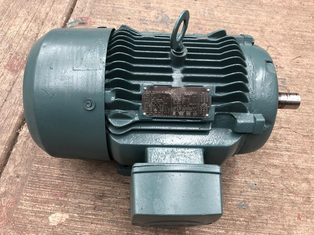 Motor de Corriente Alterna 10 HP Siemens 1LE22012AA214EA3
