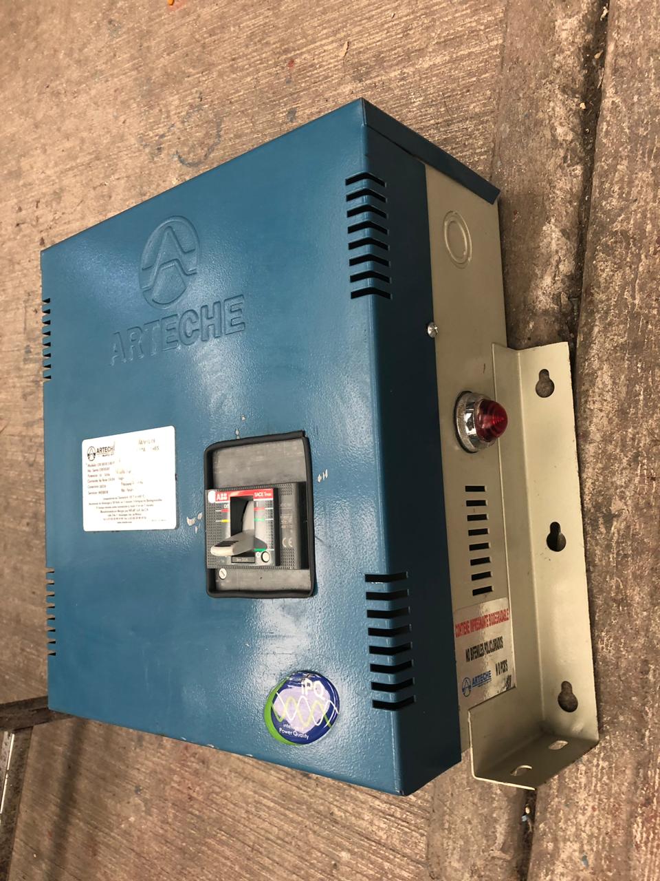 Banco de Capacitores de 10 KVAR Arteche CFB 0010 240 N1 ITM