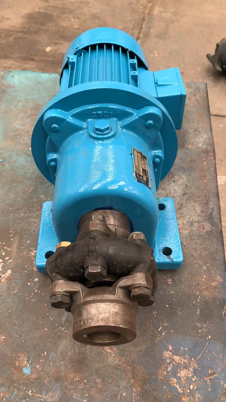 Motorreductor Siemens de CA 0.37 HP Corriente Alterna