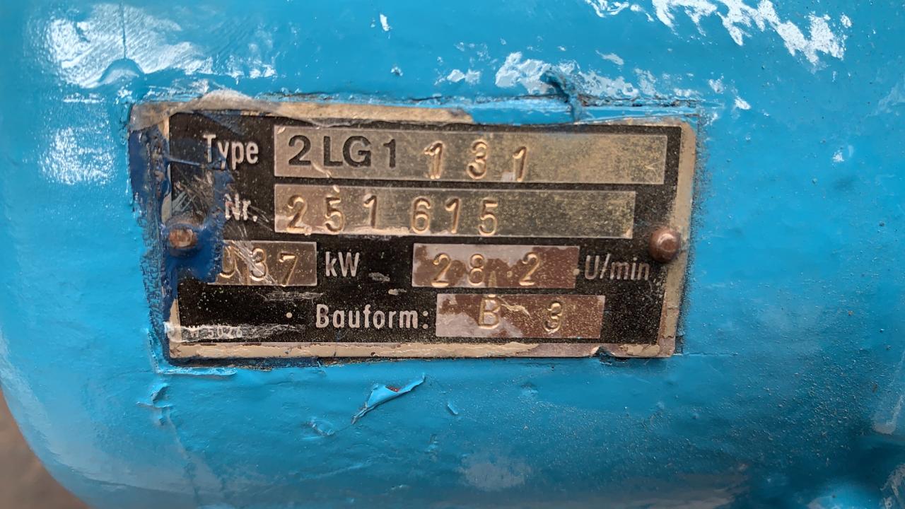 Motorreductor Siemens de CA 0.37 HP Corriente Alterna