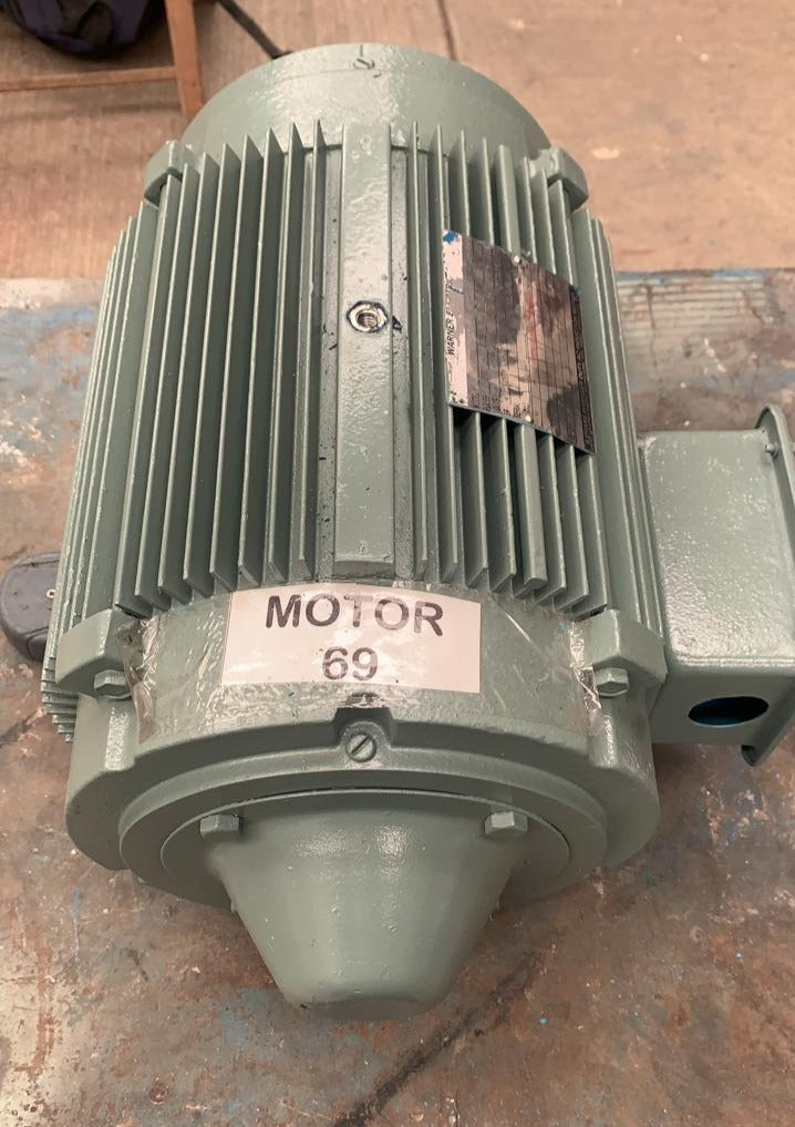 Motor de Corriente Alterna 7.5 HP Warner Electric 4N213THTL7726BA