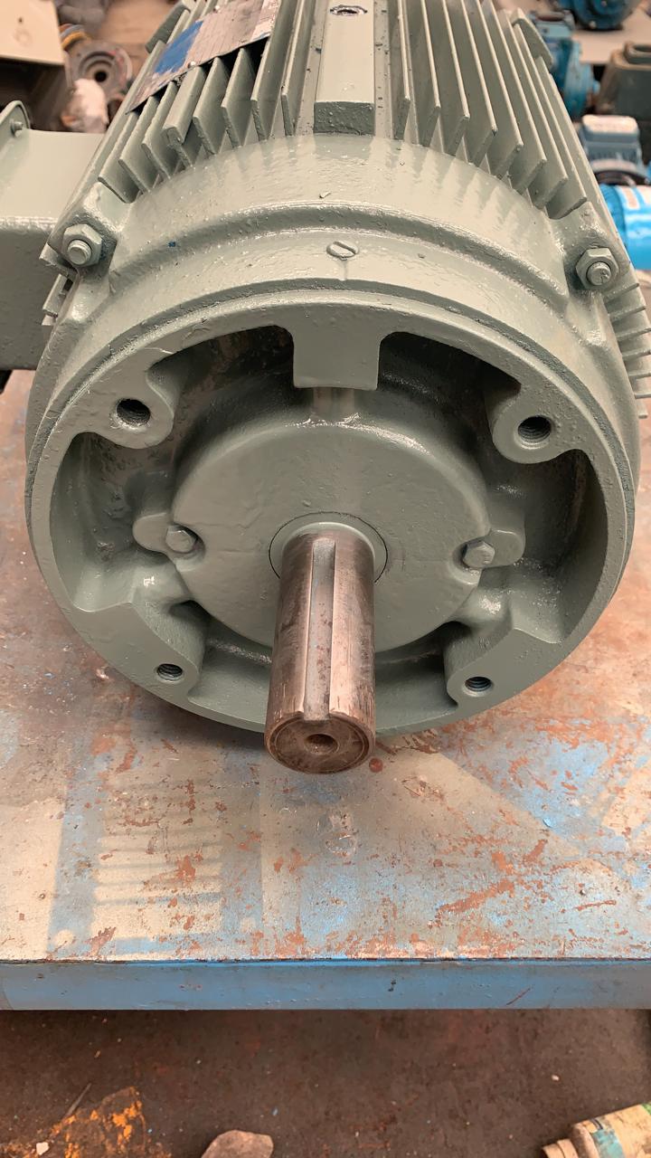 Motor de Corriente Alterna 7.5 HP Warner Electric 4N213THTL7726BA