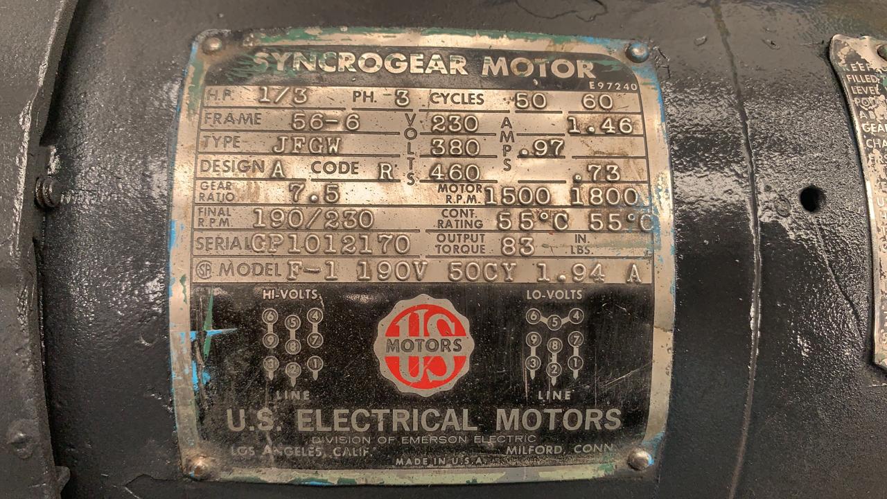 Motorreductor de Corriente Alterna Syncro Gear 1/3 HP F-1 190V 50CY 1.94 A