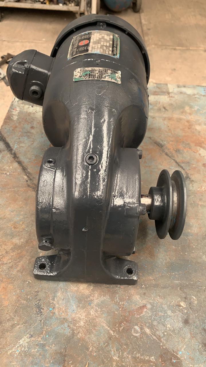 Motorreductor de Corriente Alterna Syncro Gear 1/3 HP F-1 190V 50CY 1.94 A