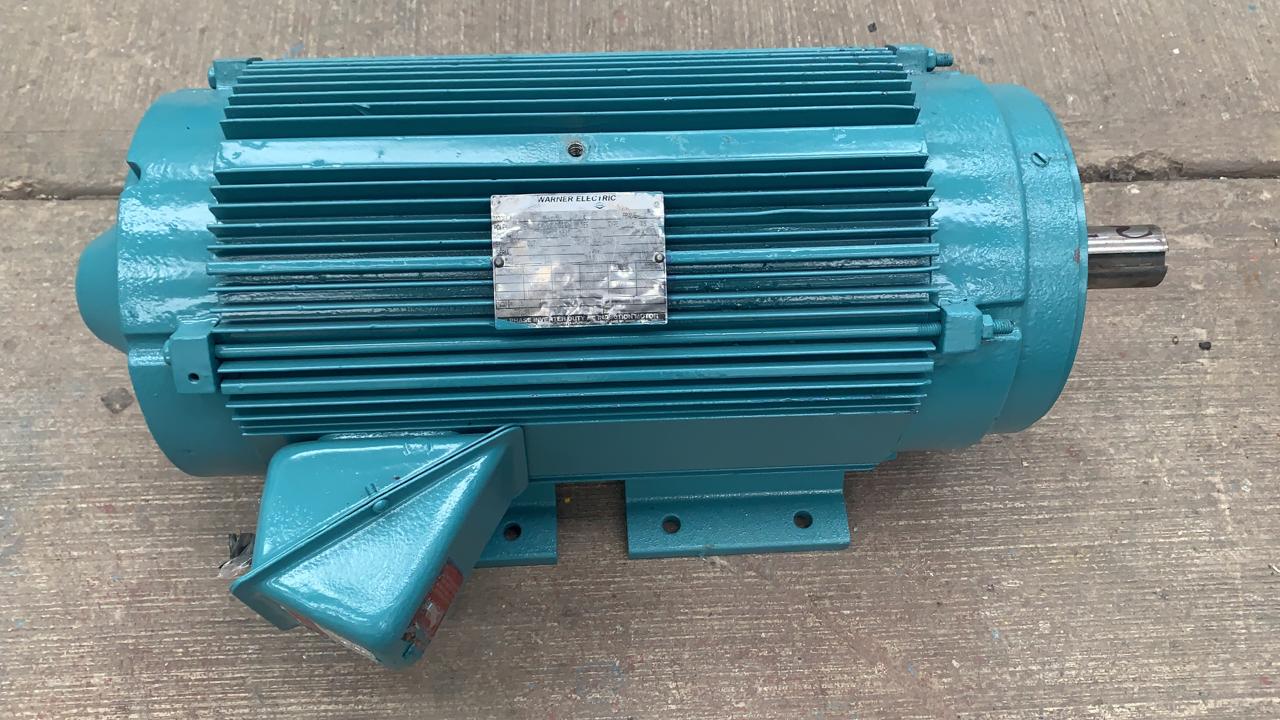 Motor de Corriente Alterna 15 HP Warner Electric TH