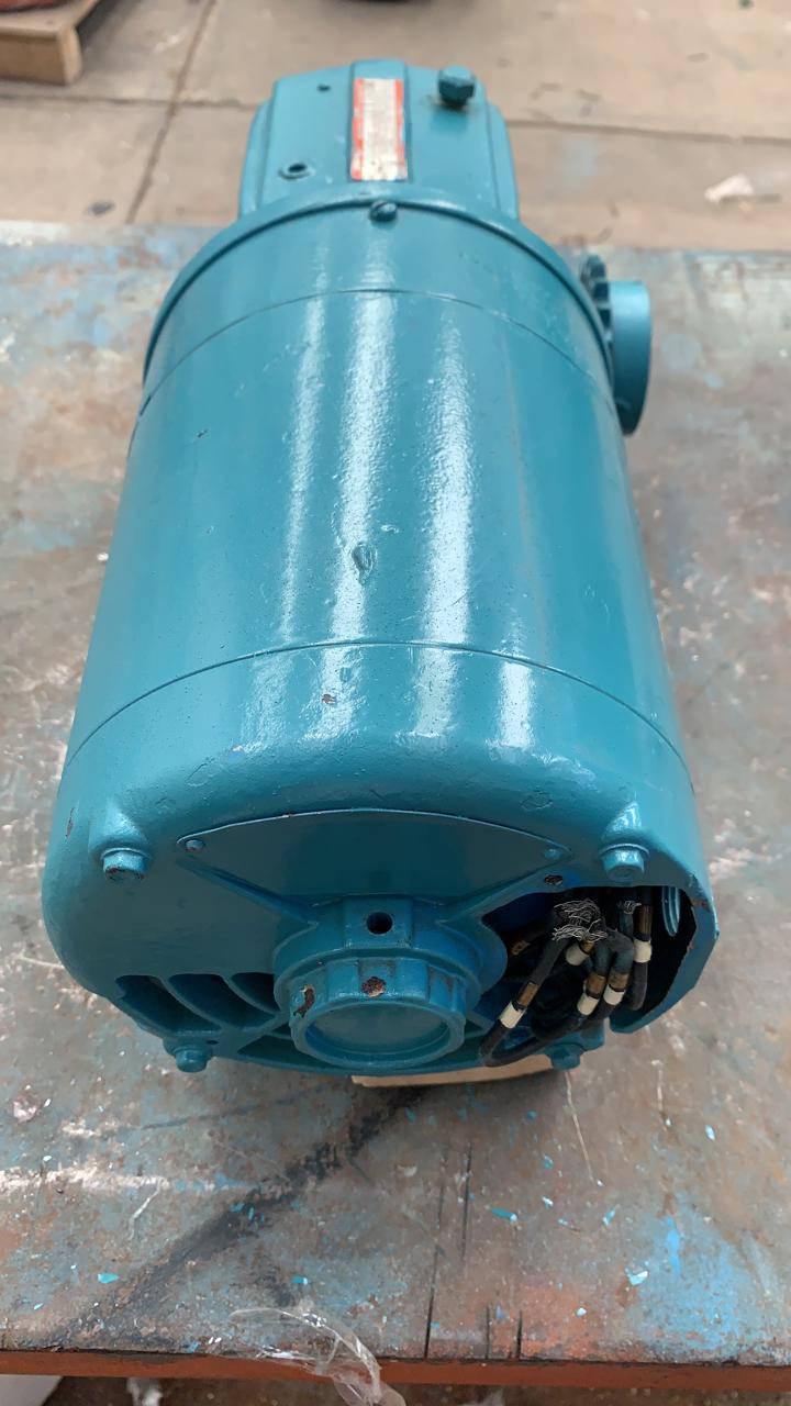 Motorreductor Corriente Alterna 3/4 HP Boston UF118C-15 CM1