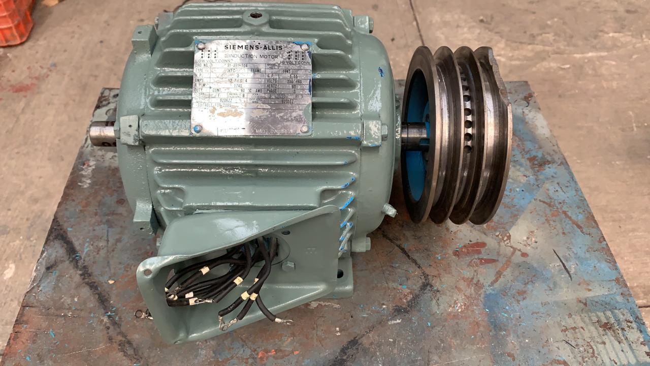 Motor de Corriente Alterna 5 HP Siemens-Allis 015