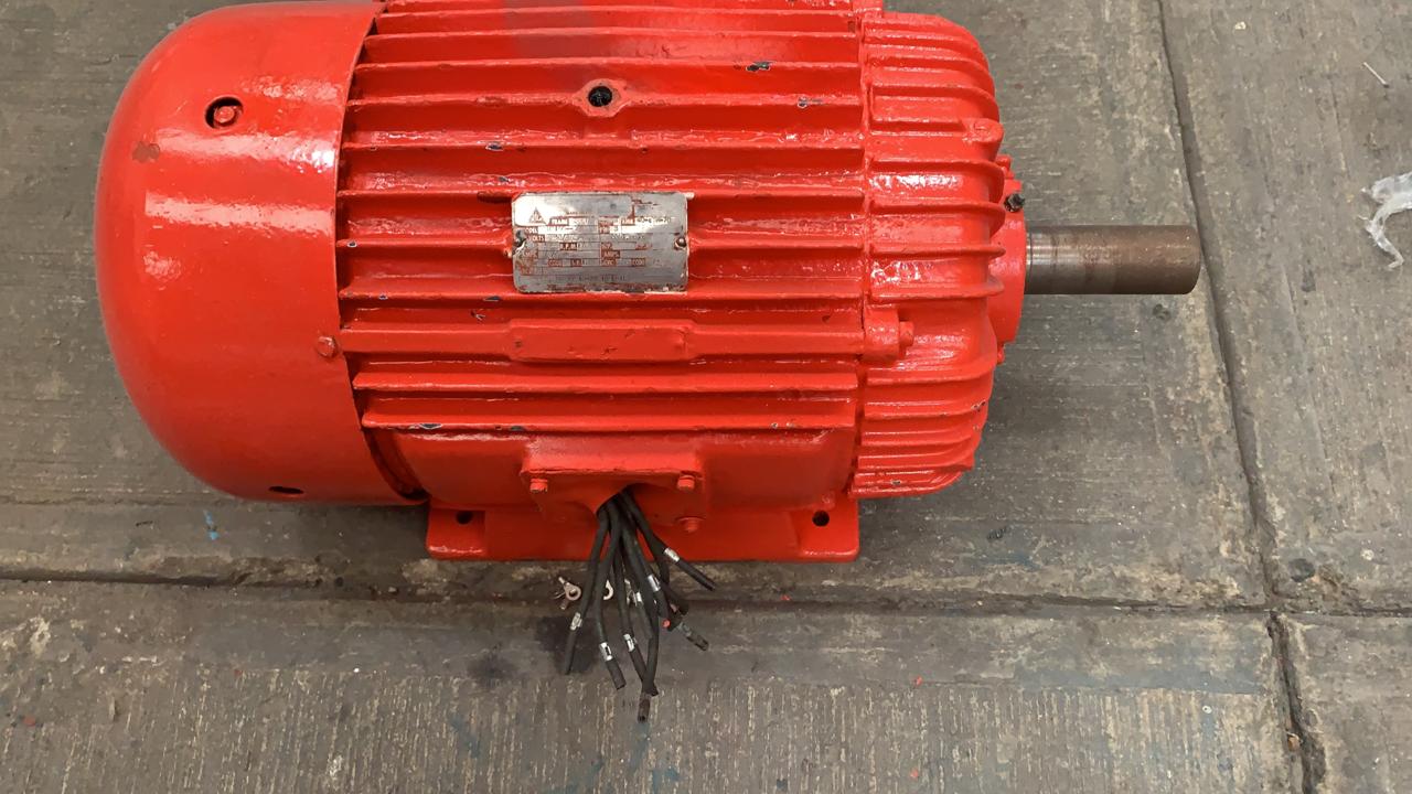 Motor de Corriente Alterna 30 HP Dilco U2150