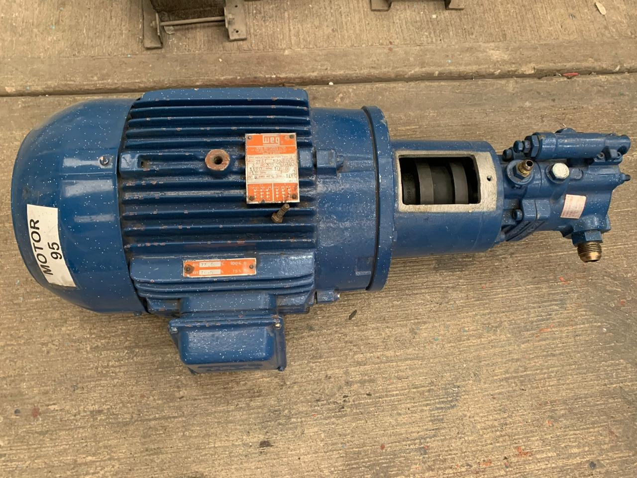 Bomba Hidráulica de Corriente Alterna 3 HP WEG 213T-1093