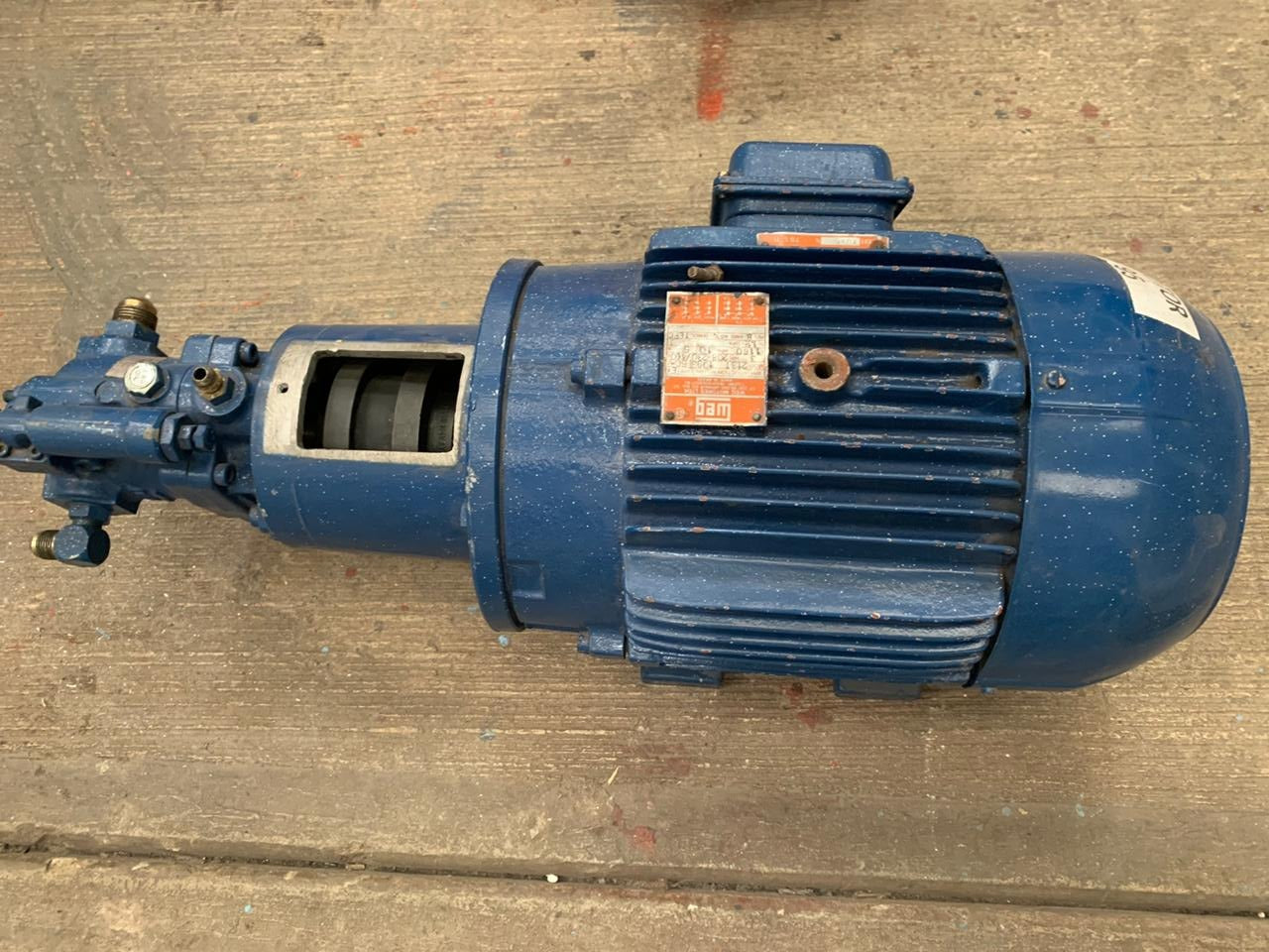 Bomba Hidráulica de Corriente Alterna 3 HP WEG 213T-1093