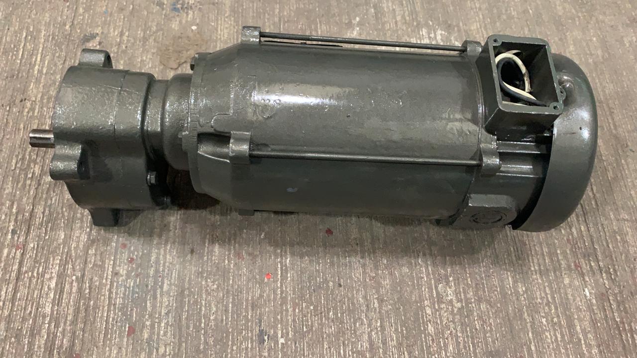 Motor de Corriente Directa 0.37 KW Baldor 34-6545-3674G1