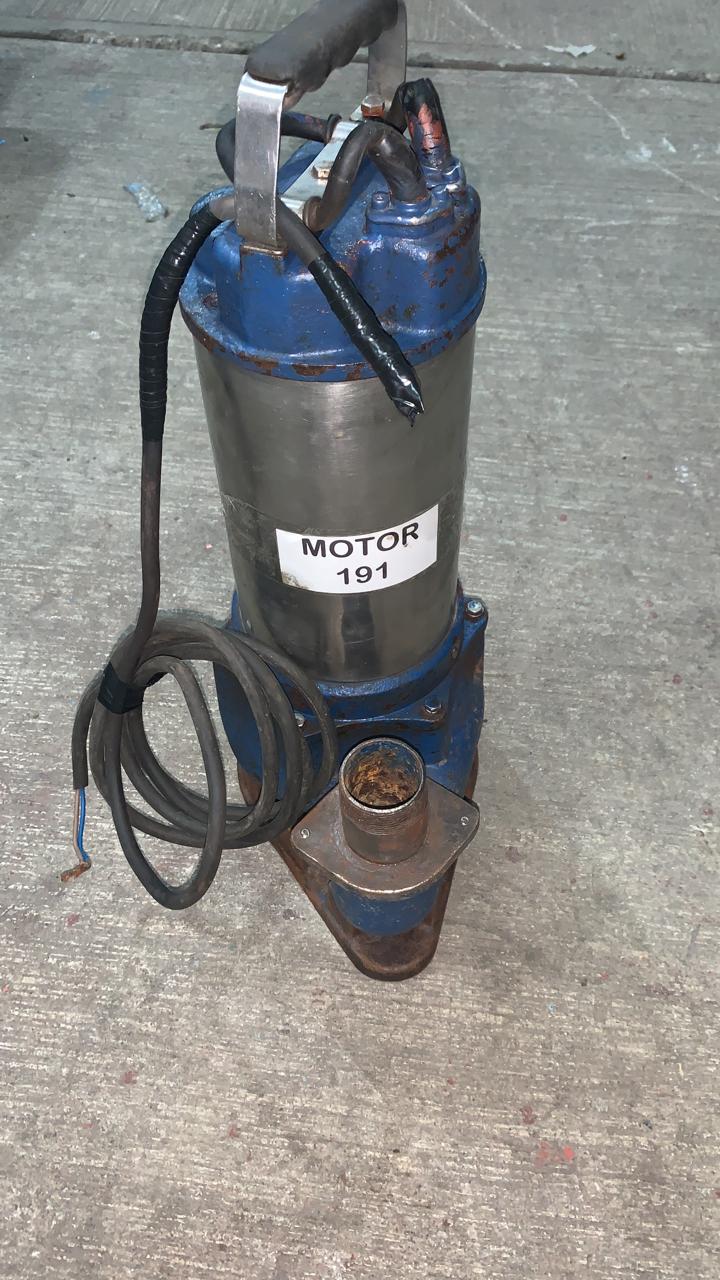 Bomba de agua sumergible 220V AC (conexión directa al