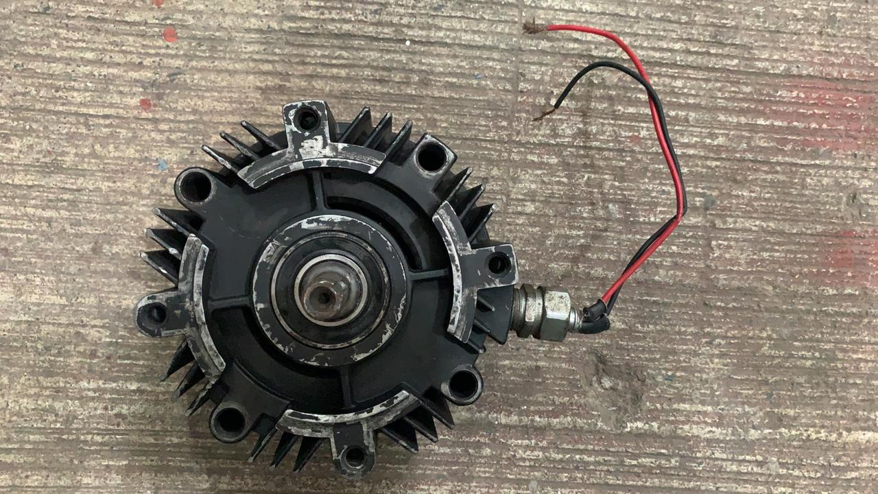 Freno de Corriente Directa Warner Electric EM 100-20