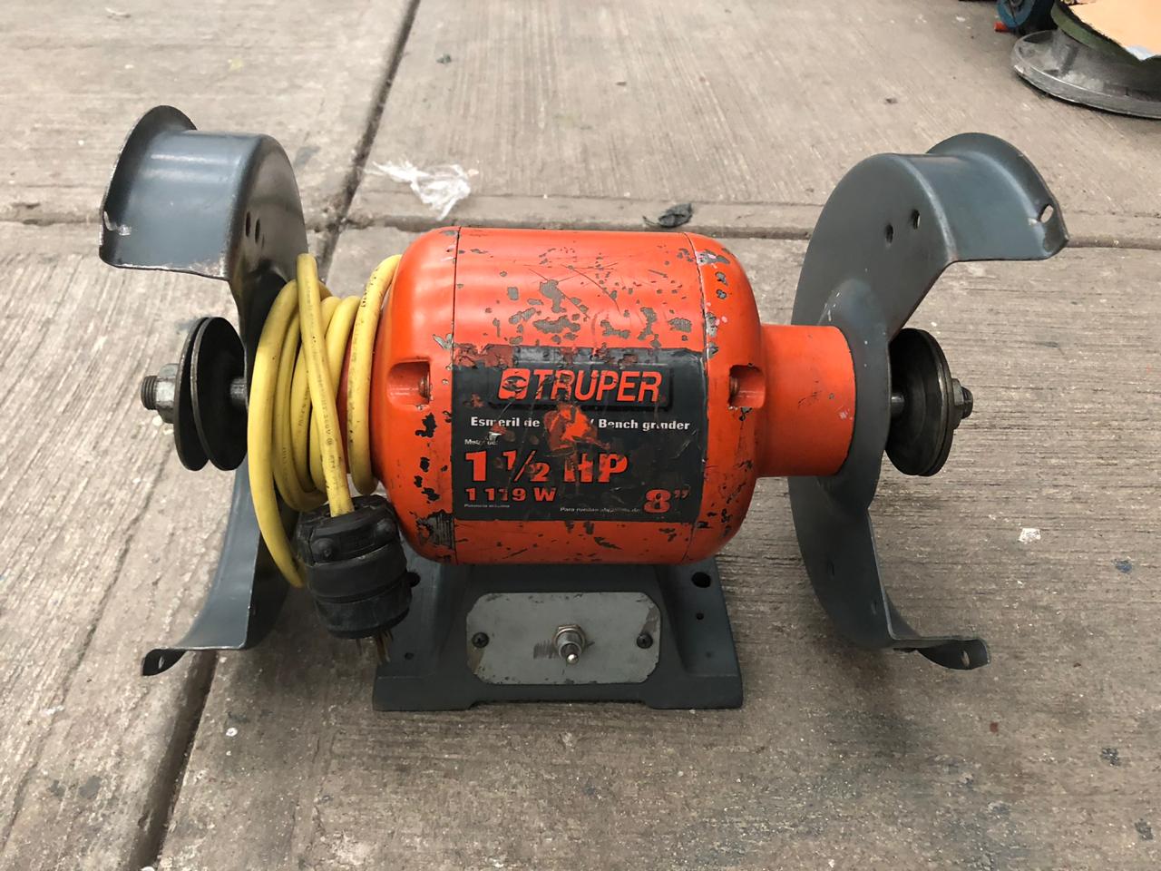 Esmeril de banco Truper 1.5 HP