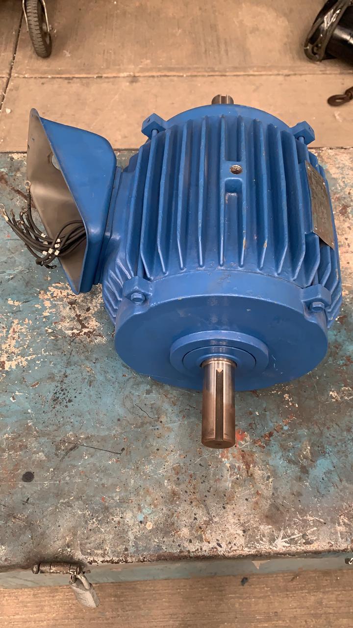 Motor de Corriente Alterna 7.5 HP Sterling BY754FGF2U3