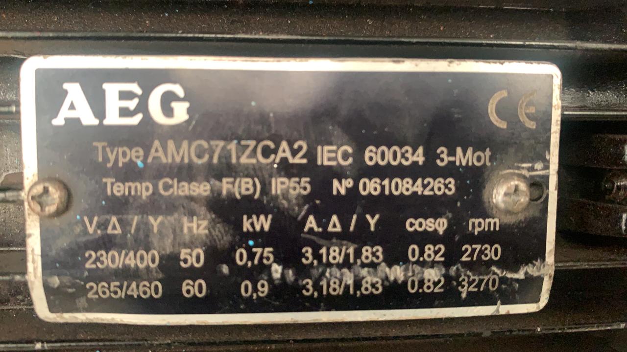 Motor de Corriente Alterna 0.9 KW AEG AMC71ZCA2