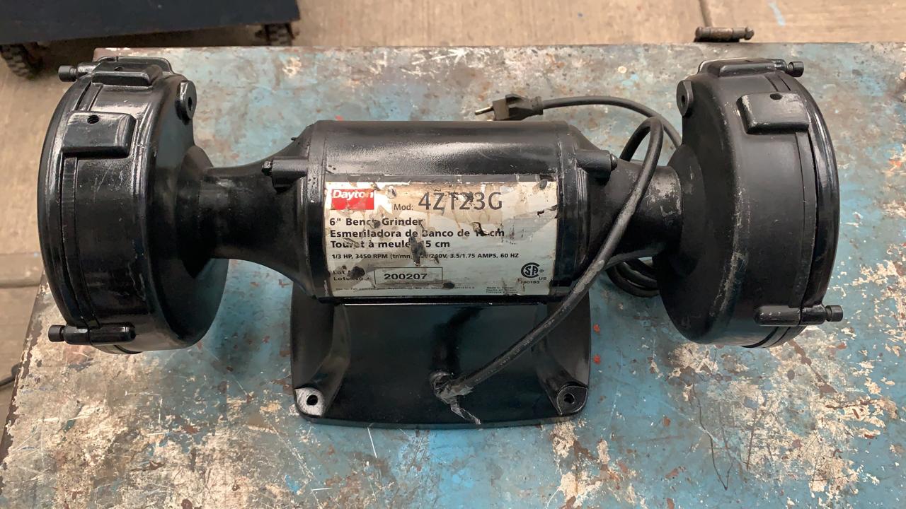 Esmeril de banco Dayton 4ZT23G