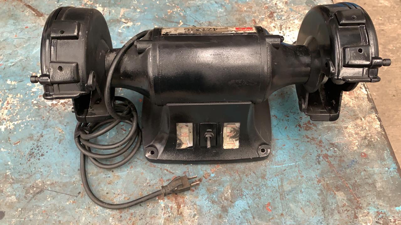 Esmeril de banco Dayton 4ZT23G