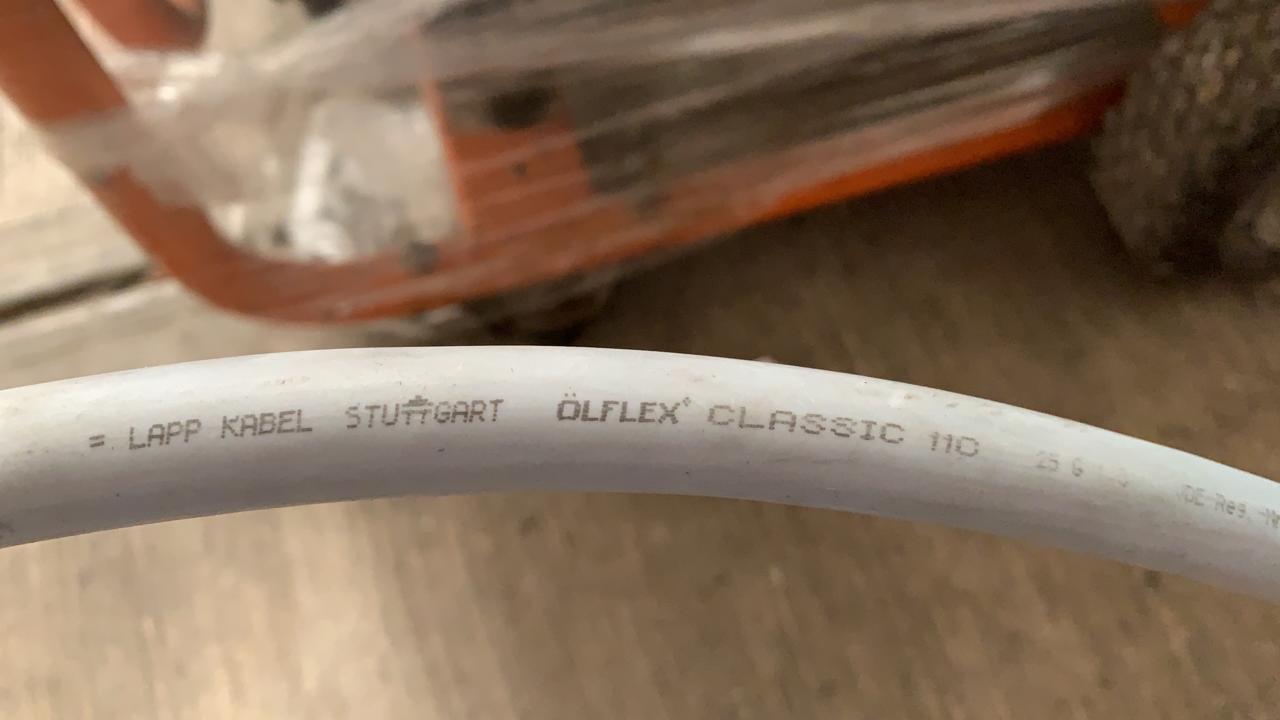 Cable de Control Lapp Kabel 25x14 AWG VDE-REG-NR 7030 (Se vende por metro)