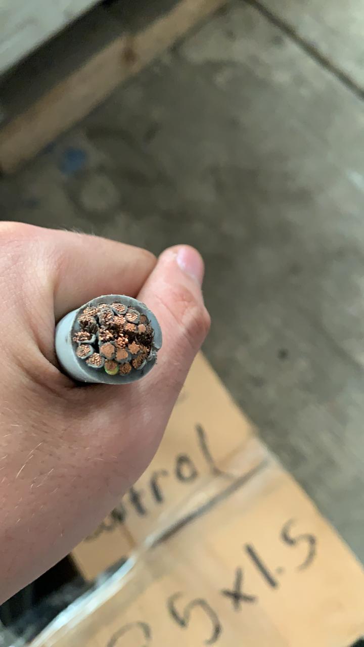 Cable de Control Lapp Kabel 25x14 AWG VDE-REG-NR 7030 (Se vende por metro)