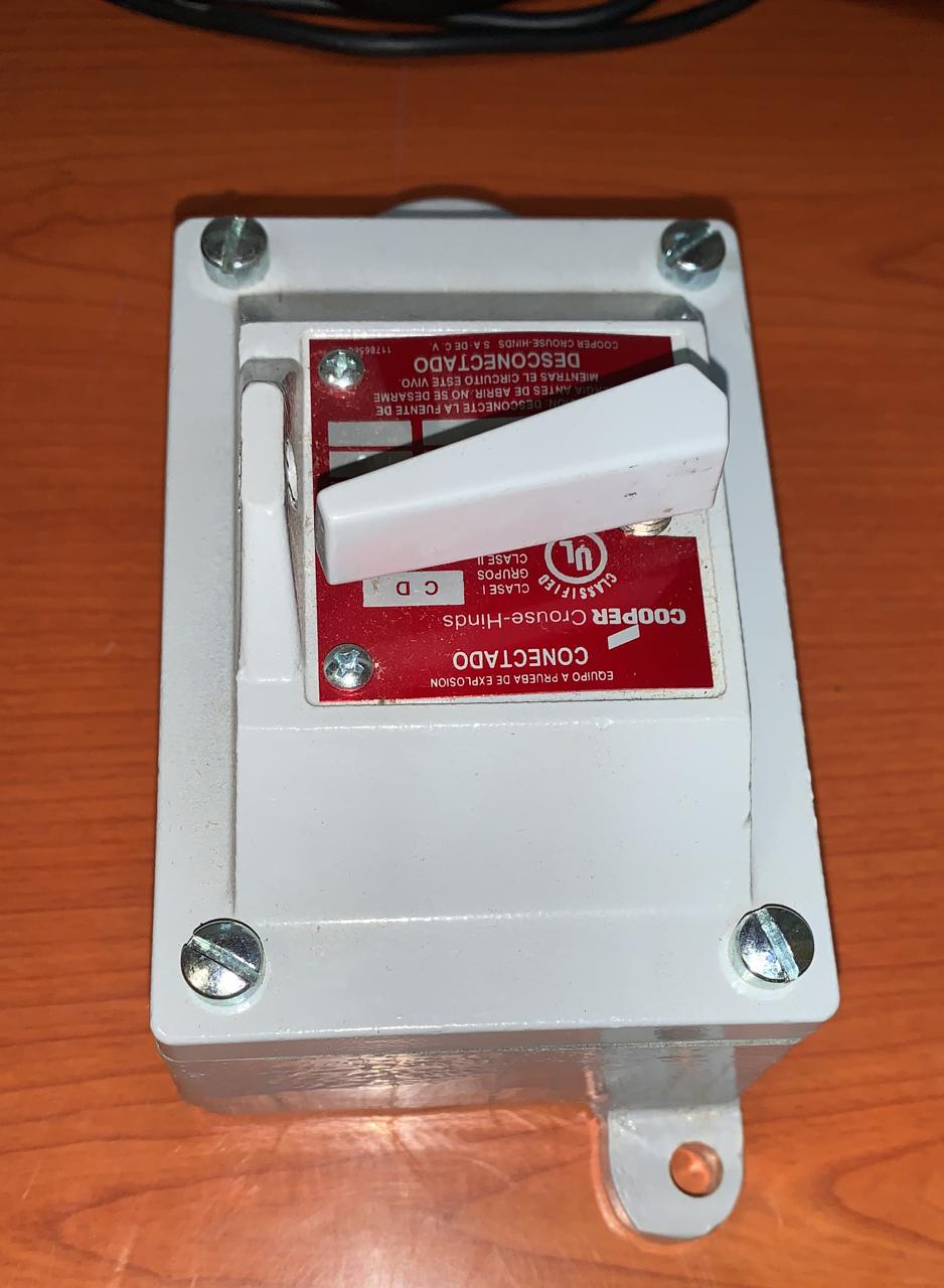 Interruptor de Palanca APE Crouse Hinds EFS218
