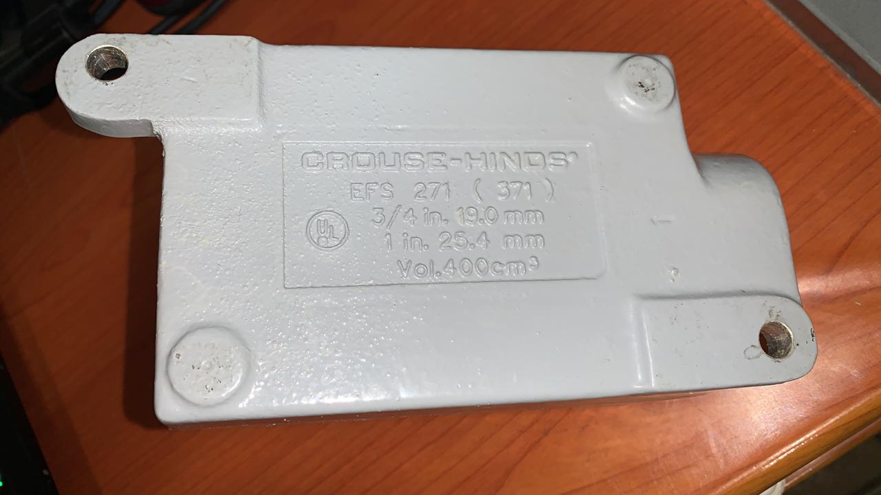 Interruptor de Palanca APE Crouse Hinds EFS218
