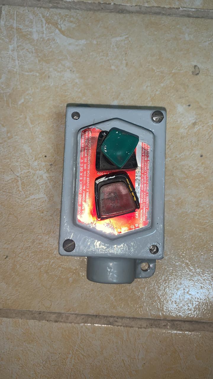 Botonera APE Crouse Hinds EFS-2190