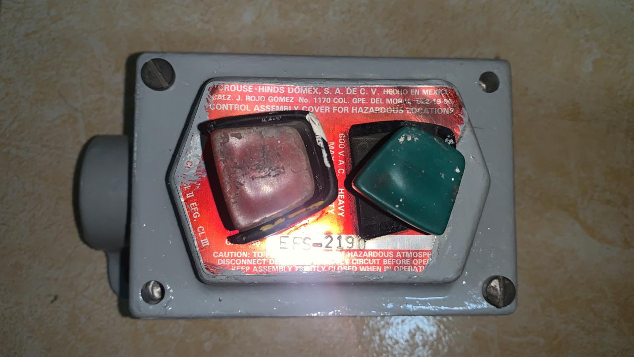 Botonera APE Crouse Hinds EFS-2190