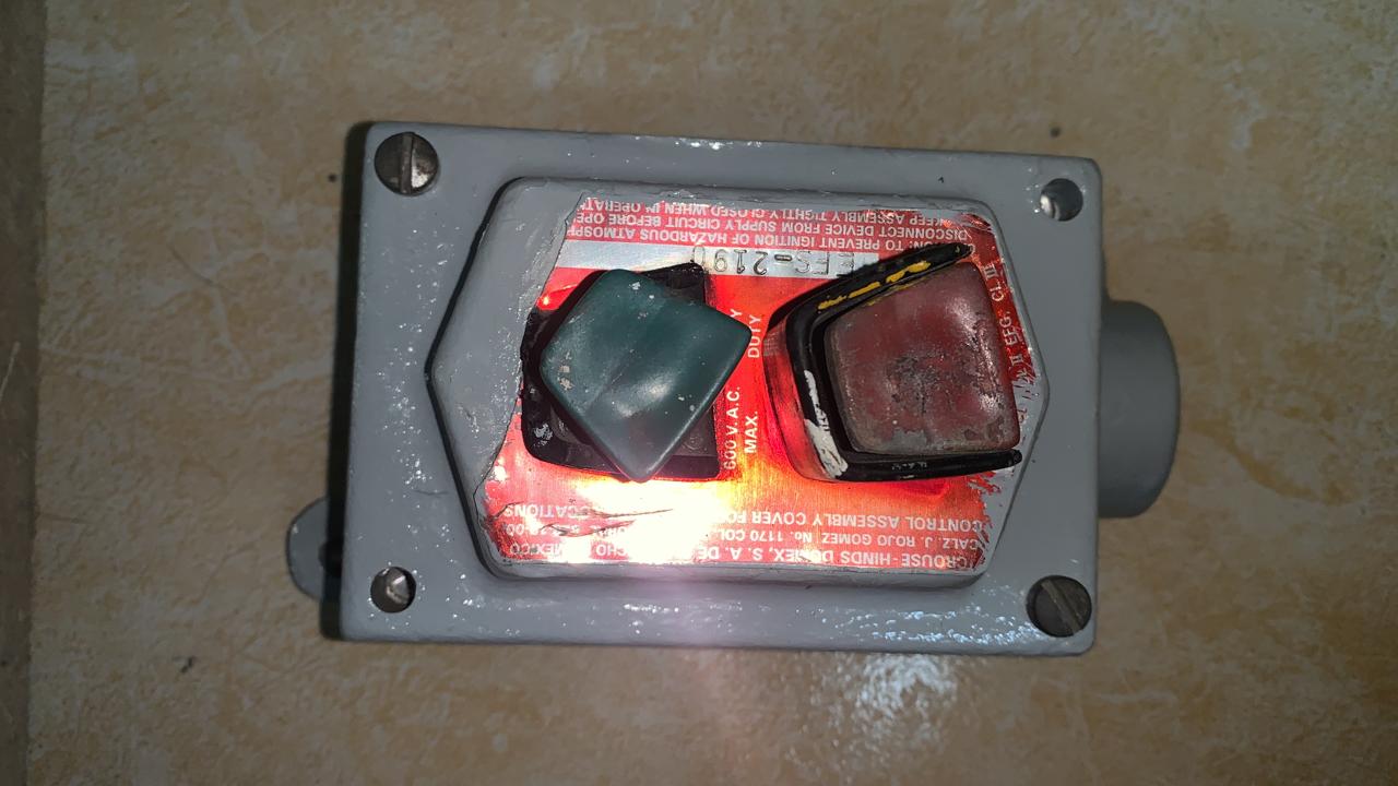 Botonera APE Crouse Hinds EFS-2190