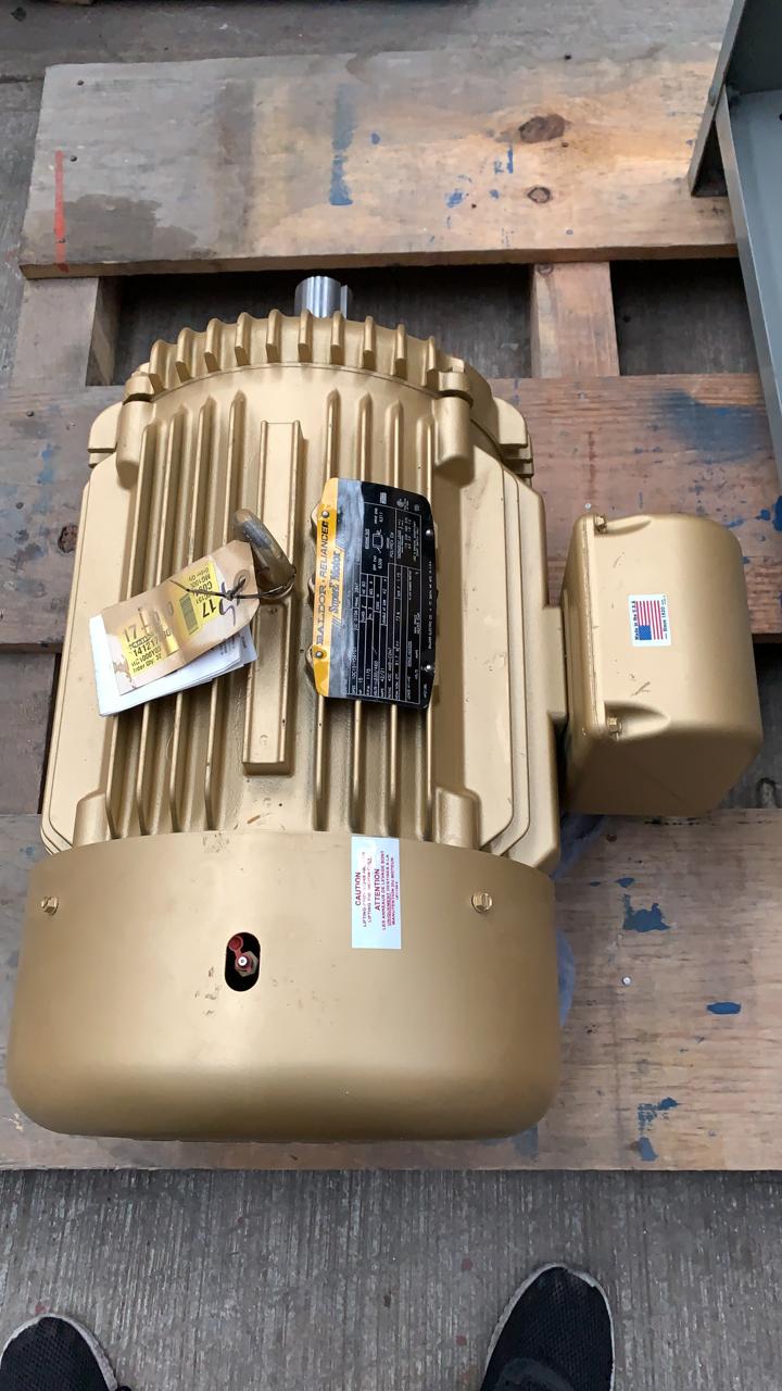 Motor de Corriente Alterna 15 HP Baldor EM4100T