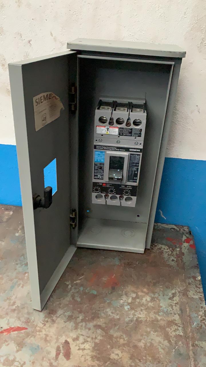 Interruptor en Caja Moldeada Siemens 150A FXD63B150