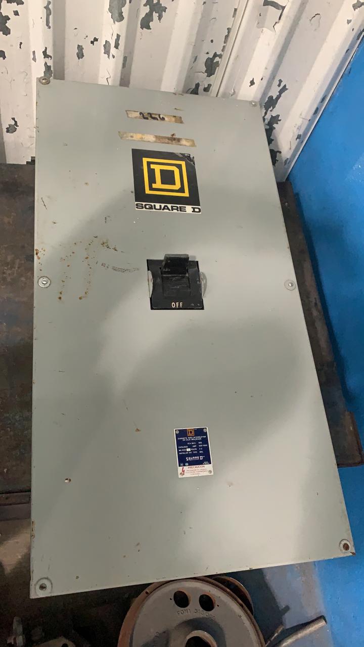 Interruptor en Caja Moldeada Square D 600A MA1000